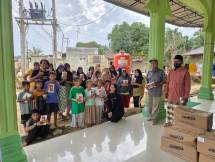 Se&rsquo;Indonesia bersama Kitabisa menyalurkan 25.000 paket se&rsquo;i ayam setara sekitar lima ton daging kepada ribuan Kepala Keluarga di lima kabupaten: Aceh Tamiang, Aceh Timur, Aceh Utara, Bireuen, dan Pidie Jaya.