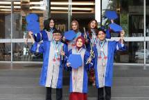 Mahasiswa yang diwisuda menjadi Sarjana
