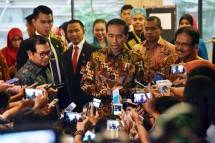 Presiden Jokowi Minta Industri Keuangan Dorong Ekonomi Lari Kencang