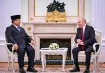 Presiden Republik Indonesia, Prabowo Subianto, dan Presiden Federasi Rusia, Vladimir Putin, saat melakukan pertemuan di Istana Kremlin, Moskow, pada Senin, 13 April 2026. (Foto: BPMI Setpres) 