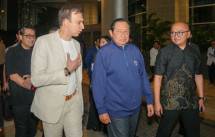 SBY Hadiri Gala Premiere Kupilih Jalur Langit, Soroti Kualitas Film Nasional