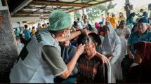 HUT ke-50 Summarecon, Ratusan Warga Ikut Operasi Katarak Gratis di Bogor