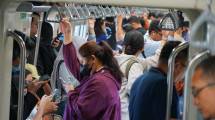 Warga Jabodetabek Wajib Tahu! Ini Etika Saat Naik LRT Biar Nggak Bikin Gaduh dan Kena Tegur