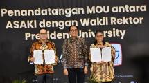 Wamenperin Faisol Riza bersama Ketua Umum Asaki Edy Suyanto dan Wakil Rektor President University Fransiska Wiratiskusuma