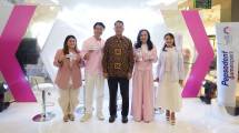Ki-Ka: Tika Lestari &ndash; Senior Brand and Marketing Manager Guardian Indonesia, Dion Wiyoko &ndash; Selebriti, drg. Usman Sumantri, MSc. &ndash; Ketua Pengurus Besar PDGI, Cacih Rusmiyany &ndash; Senior Brand Manager Pepsodent dan drg. Ines Augustina Sumbayak, Sp. Perio &ndash; Dokter Gigi Spesialis Periodonsia dari Audy Dental Clinic