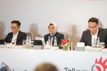 Komisaris Utama Telkom Angga Raka Prabowo (paling kanan), Direktur Utama Telkom Dian Siswarini (tengah), Direktur Human Capital Management Telkom Willy Saelan (paling kiri) dalam agenda RUPS Tahunan tahun buku 2025.