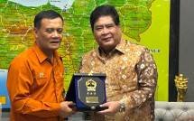 Gubernur Jawa Tengah, Ahmad Luthfi bersama Ketua Bidang Ketenagakerjaan APINDO, Bob Azam