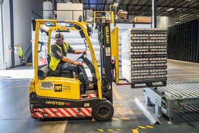 Implementasi lean manufacturing di lini produksi